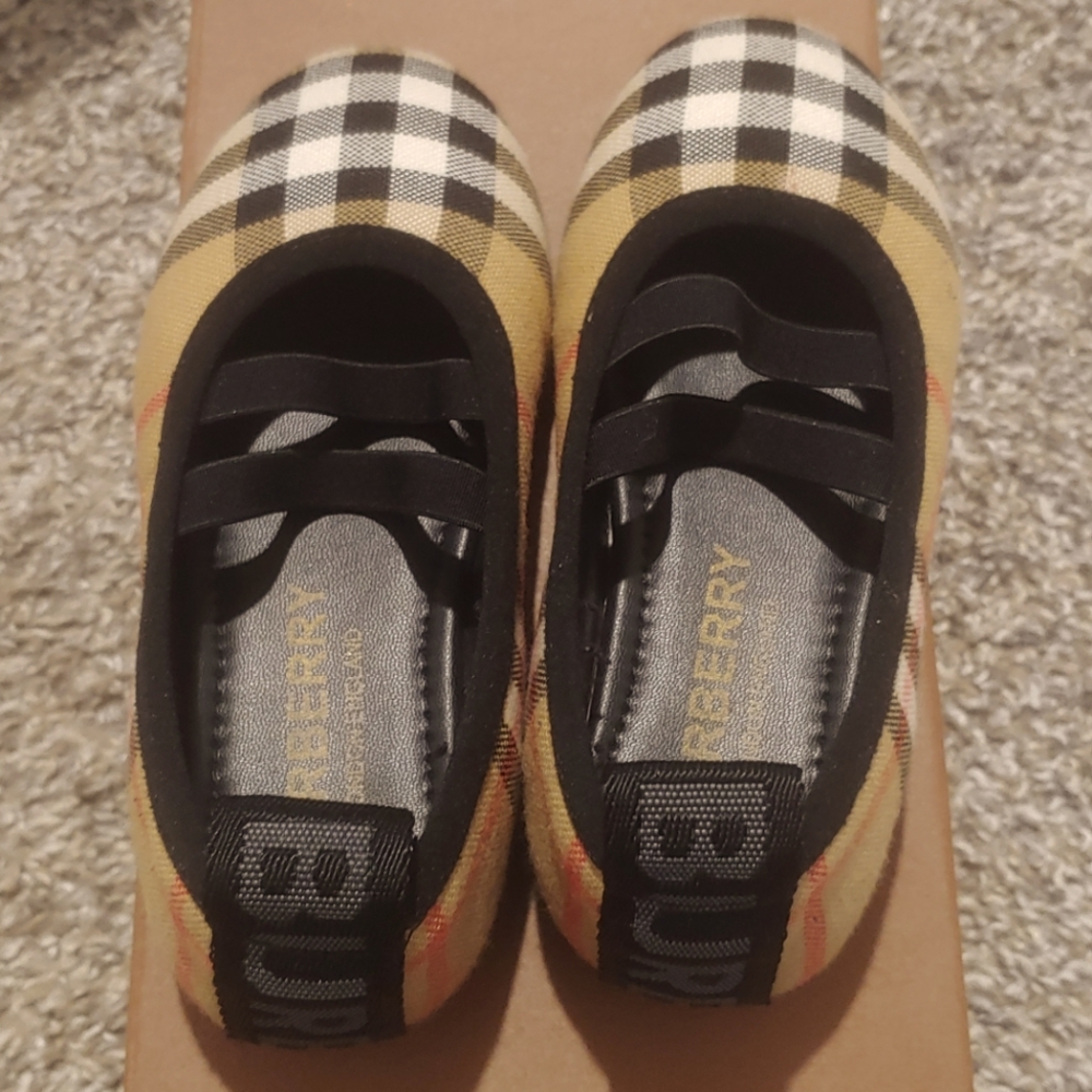beautiful Burberry ballerina shoes worn 3 times